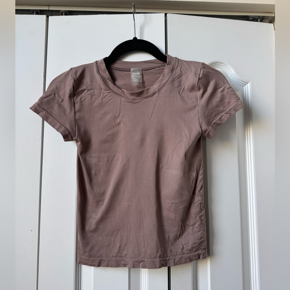 Aritzia Sunday Best Bodycon T-Shirt - Size Small